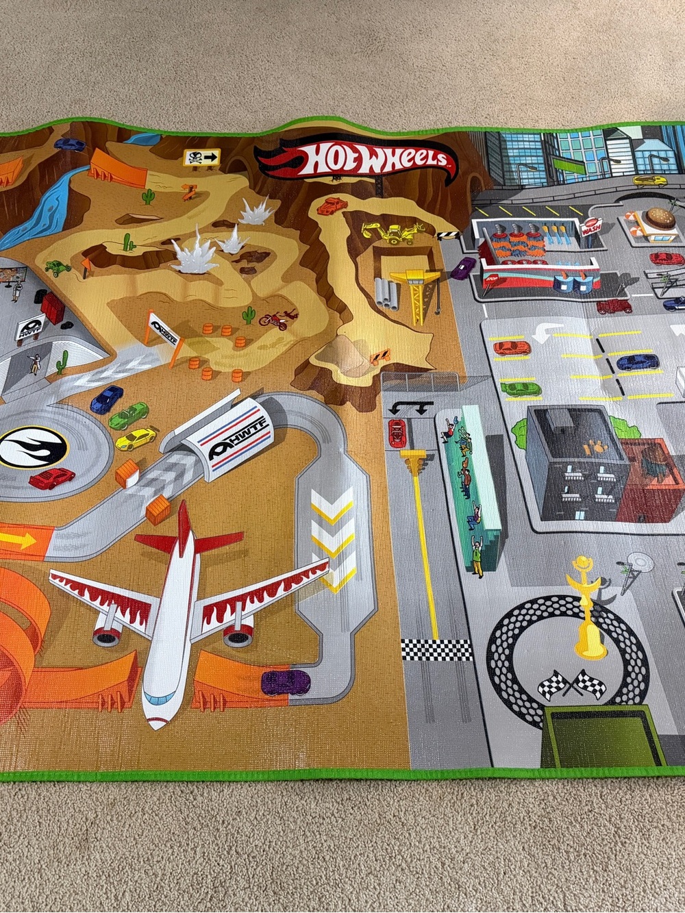 Hot Wheels Play Rug - Green-Trim Racing Adventure